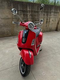 Vespa Piaggio GTS Super 125