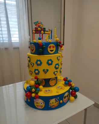 Torta scenografica finta 4 livelli tema Emotion