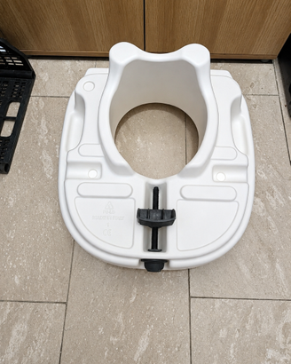 Rialzo per WC per anziani molto utile marchiato CE