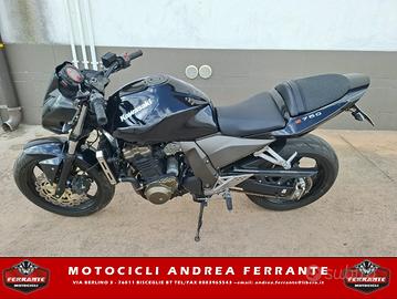 Kawasaki ZR 750