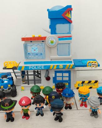 Pinypon Action Caserma Polizia + veicoli, personag