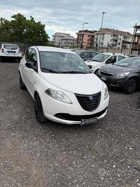 Lancia Ypsilon 0.9 TwinAir 85 CV 5 porte Metano Ec