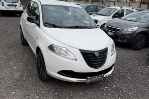 Lancia Ypsilon 0.9 TwinAir 85 CV 5 porte Metano Ec