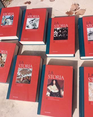 lotto 8 volumi raccolta la storia di mondadori