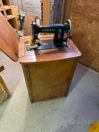 Macchina da cucire vintage