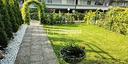 3-locai-con-giardino-e-box-doppio