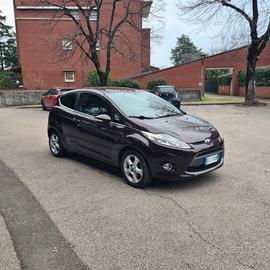 Ford Fiesta 1.2 benzina titanium 2011 neopatentati