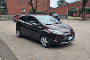 Ford Fiesta 1.2 benzina titanium 2011 neopatentati