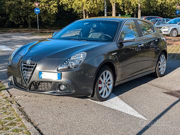 Alfa Romeo Giulietta 2.0 JTDM 175 CV TCT Distincti