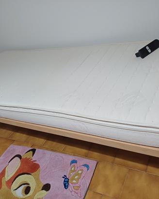 Letto singolo con rete elettrica sollevabile 