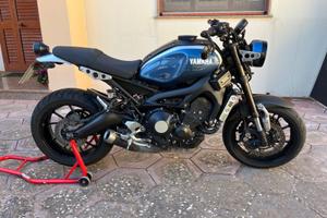YAMAHA XSR 900