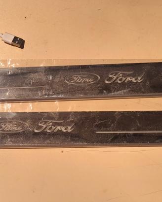 ricambio auto battitacco luminoso per ford fiesta 