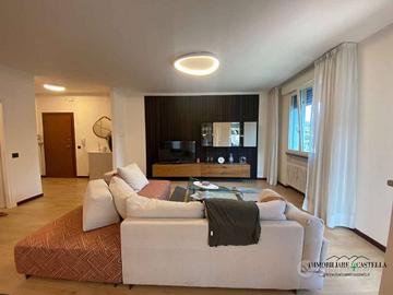 Appartamento di 100 m² con 3 locali a Quattro Cast