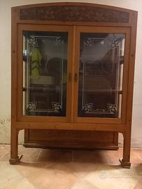 vetrina intarsiata da credenza antica
