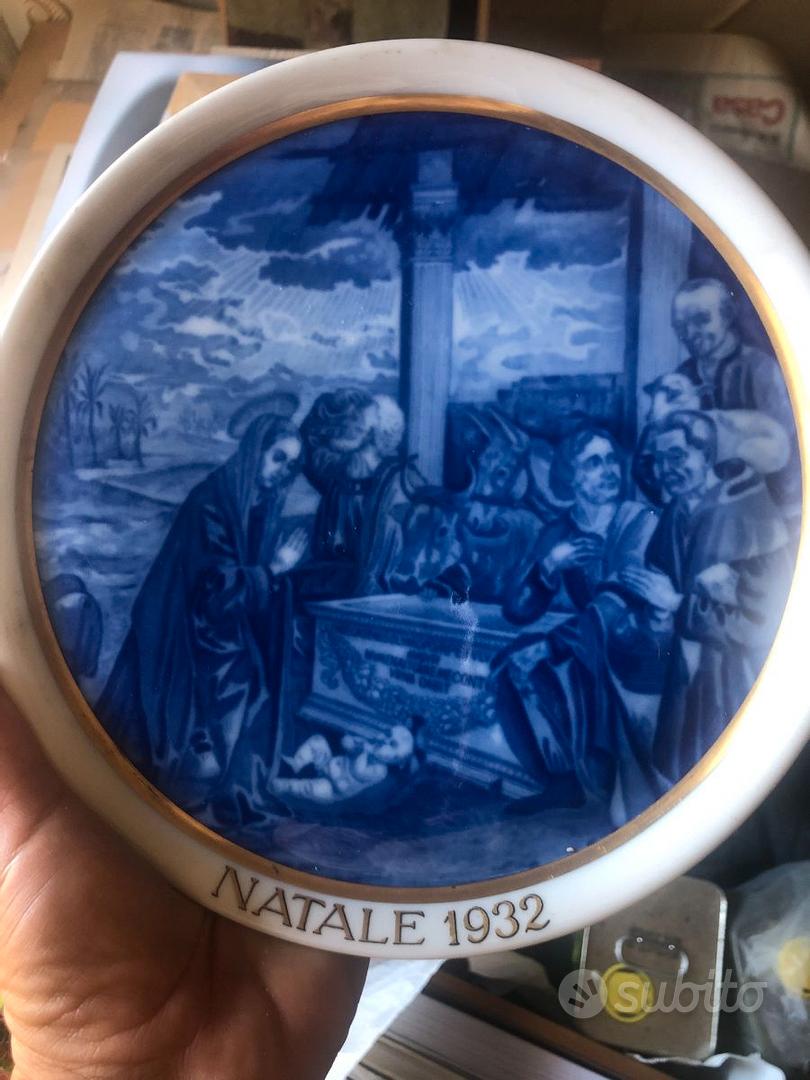 Hutschenreuther, piatto da collezione blu, piatto da parete, collezione di porcellane, piatto natalizio, motivo due uccelli, 1976 - Italia