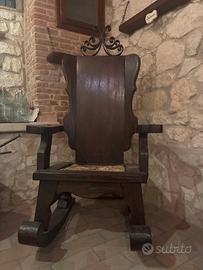 Trono poltrona a dondolo