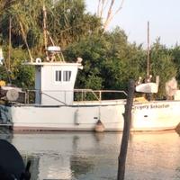 Barca da pesca in vetroresina con licenza