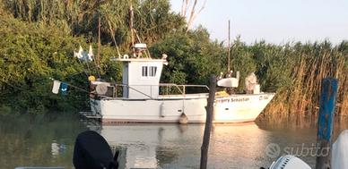 Barca da pesca in vetroresina con licenza