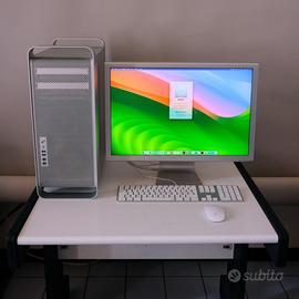 Apple Mac Pro 2010 + Monitor + Tastiera + Mouse