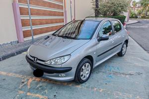 Peugeot 206 come nuova Trattabile