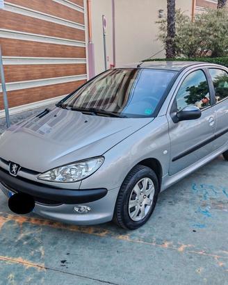 Peugeot 206 come nuova Trattabile