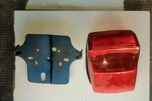 Faro Post. Vespa 50 125 con Staffa per portapacchi