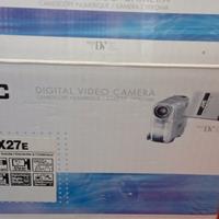 Digital video camera 