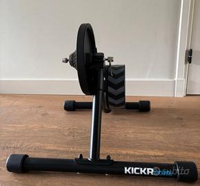Rullo Wahoo Kickr Core + Pacco pignoni 11v