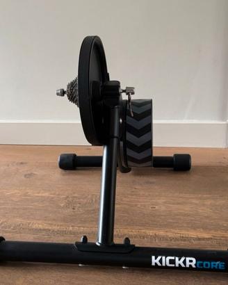 Rullo Wahoo Kickr Core + Pacco pignoni 11v