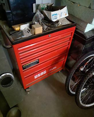 Carrello attrezzi 
