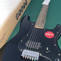 Fender Squier Stratocaster HSS + amplificatore