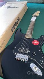 Fender Squier Stratocaster HSS + amplificatore