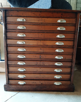 Cassettiera porta caratteri tipografici