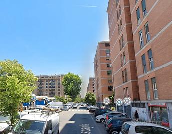 Magliana bilocale con balcone