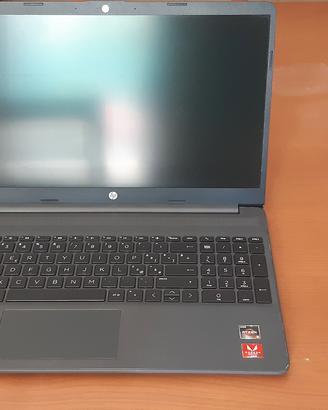 Notebook HP Amd Ryzen 5 16Gb,  512G 15,6"