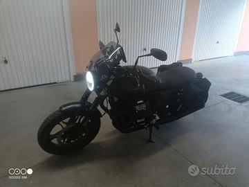Moto Guzzi V7 Night pack
