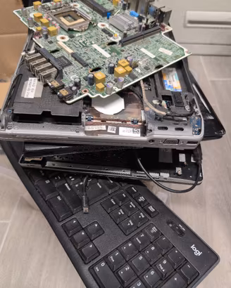Lotto stock materiale informatico SSD -  RAM  