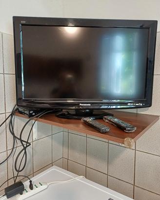 Televisore  Panasonic LCD TX-L32C10E