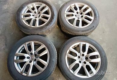 Lexus NX cerchi con pneumatici estivi