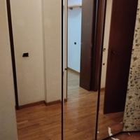armadio con tre ante a specchio 