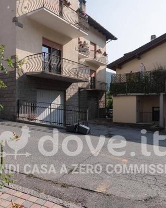 Appartamento di 163 m² con 5 locali a Nus
