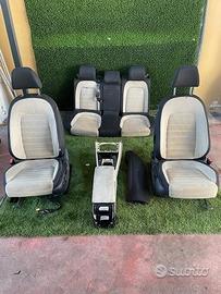 Volkswagen Passat 2012 Tappezzeria completa