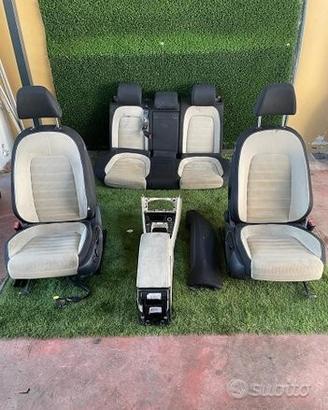 Volkswagen Passat 2012 Tappezzeria completa