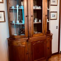 Arredo in legno massello