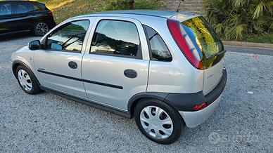 opel corsa 1.0cc ecotec  climatizzatore