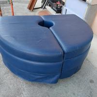 POUFF A MEZZALUNA PELLE BLU