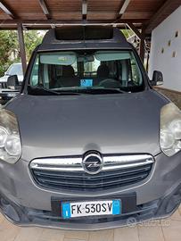 Opel combo 2017 trasporto disabili