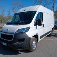 Peugeot Boxer 330 2.2 BlueHDi 140 S&S PC-TN Furgon