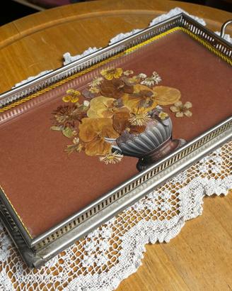Vassoio Vintage con Fiori Essiccati Sotto Vetro