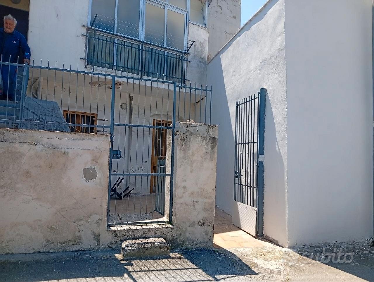 Palazzina con due appartamenti